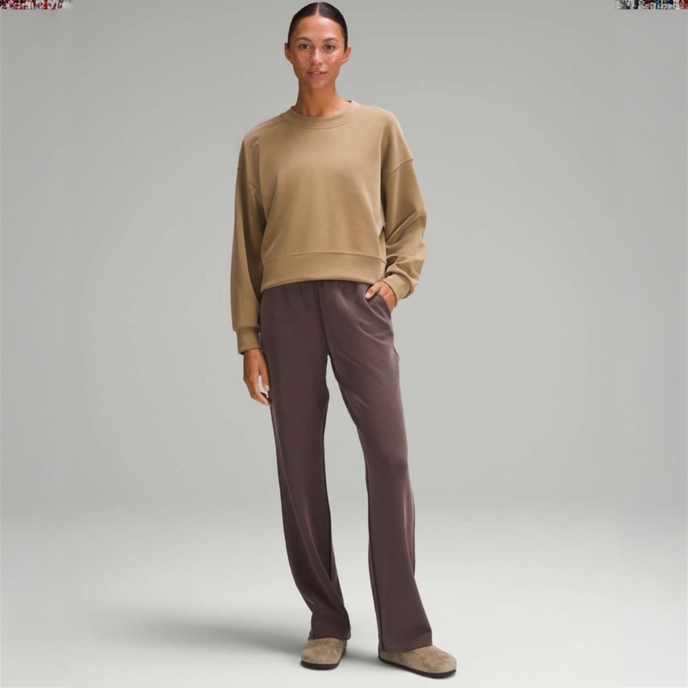 lululemon SOLD OUT Softstreme Cropped Crew Neck Pullover SZ 4 in Allspice - Picture 3 of 6